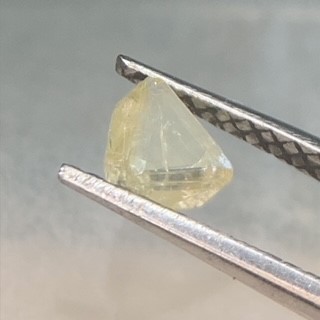 Macle Cape Yellow Rough Diamond